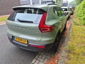 Volvo XC40 (2024) thumbnail 4