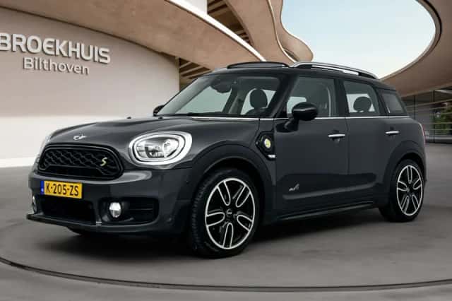 MINI Countryman (2018) thumbnail 1