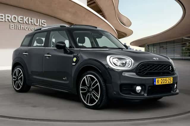 MINI Countryman (2018) thumbnail 2