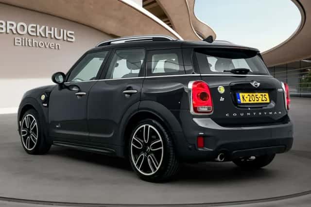 MINI Countryman (2018) thumbnail 5