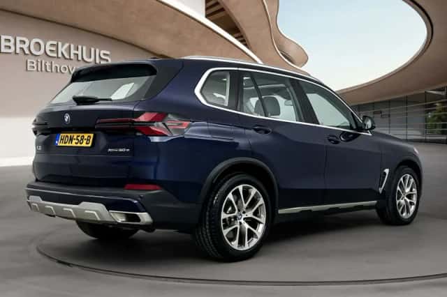 BMW X5 (2025) thumbnail 3