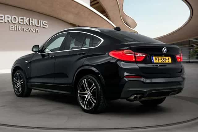 BMW X4 (2017) thumbnail 4