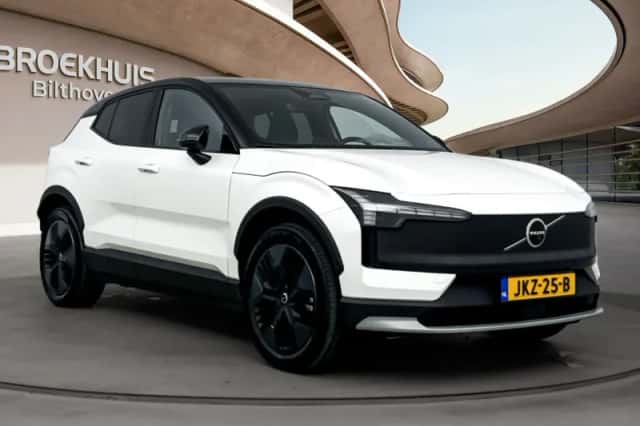 Volvo EX30 (2025) thumbnail 4