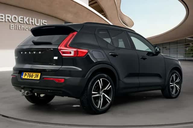 Volvo XC40 (2022) thumbnail 3