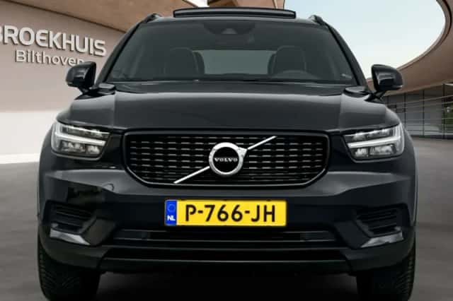 Volvo XC40 (2022) thumbnail 5