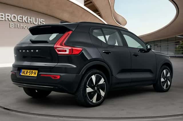 Volvo EX40 (2025) thumbnail 4