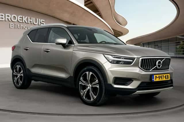 Volvo XC40 (2022) thumbnail 2