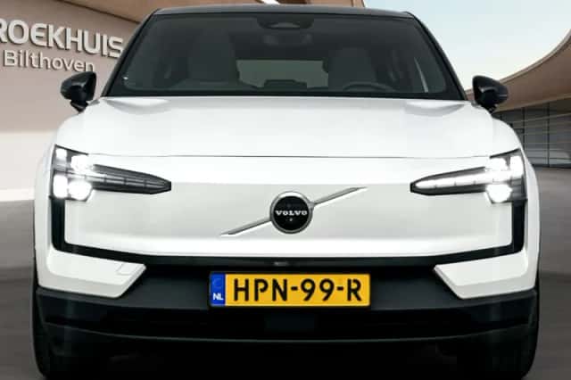 Volvo EX30 (2025) thumbnail 5