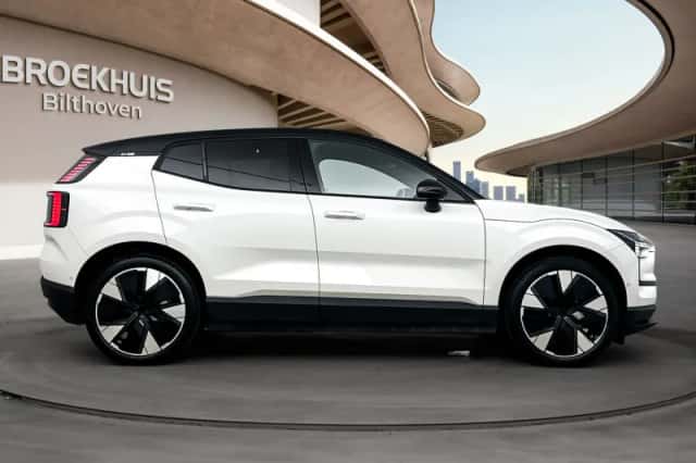Volvo EX30 (2025) thumbnail 6