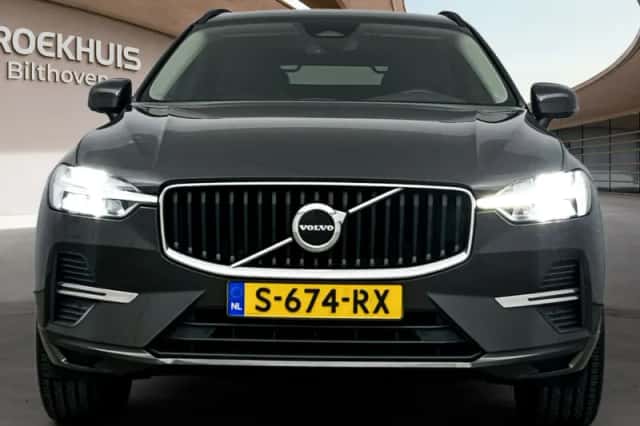 Volvo XC60 (2022) thumbnail 5
