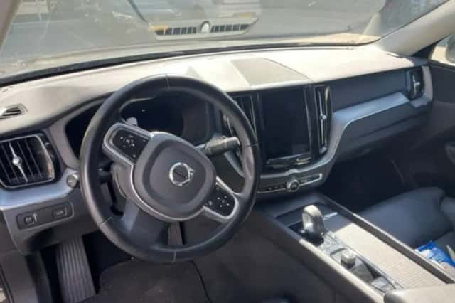 Volvo XC60 (2022) thumbnail 6