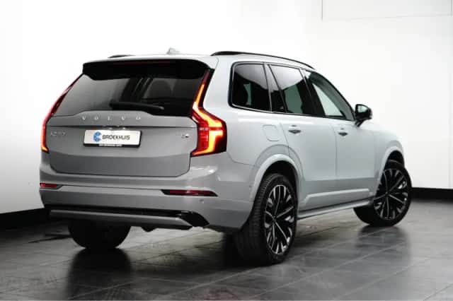 Volvo XC90 (2025) thumbnail 4