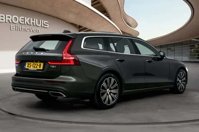 Volvo V60 (2019) thumbnail 3