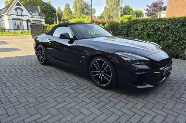 BMW Z4 (2022) thumbnail 3
