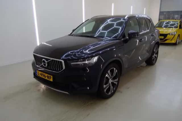 Volvo XC40 (2021) thumbnail 2