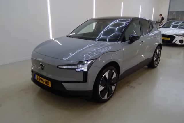 Volvo EX30 (2024) thumbnail 2