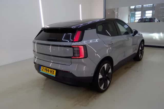 Volvo EX30 (2024) thumbnail 4