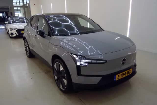 Volvo EX30 (2024) thumbnail 5