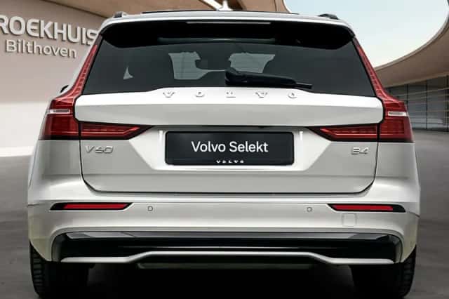 Volvo V60 (2023) thumbnail 6