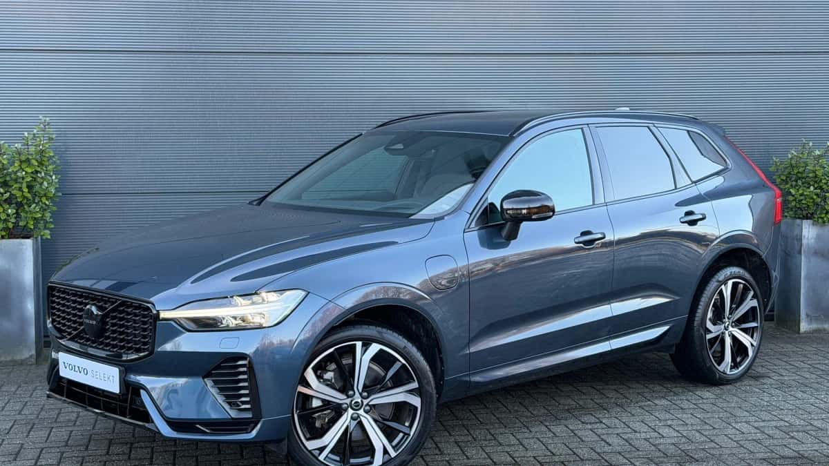 Volvo XC60 (2024) — foto 1