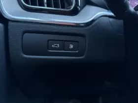 Volvo XC60 (2024) thumbnail 16