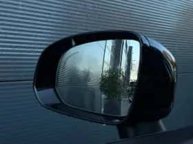 Volvo XC60 (2024) thumbnail 8