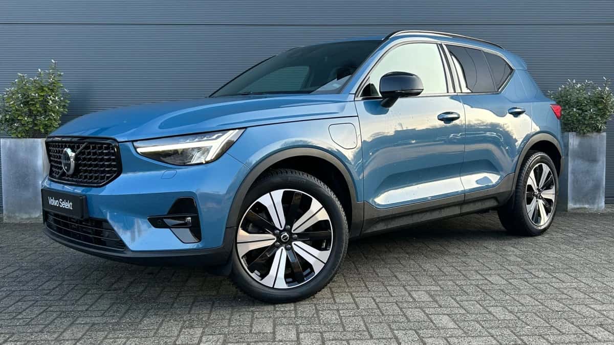Volvo XC40 (2022) — foto 1