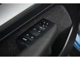 Volvo XC40 (2022) thumbnail 14