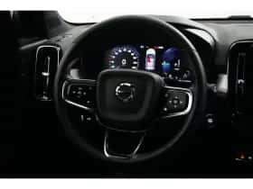 Volvo XC40 (2022) thumbnail 16