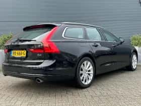 Volvo V90 (2016) thumbnail 2