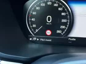 Volvo XC60 (2021) thumbnail 24