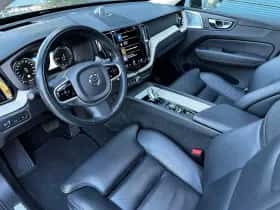 Volvo XC60 (2021) thumbnail 4