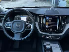 Volvo XC60 (2021) thumbnail 5