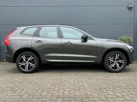 Volvo XC60 (2020) thumbnail 3