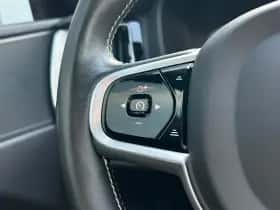 Volvo XC60 (2020) thumbnail 8