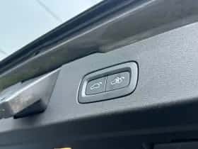 Volvo V60 (2023) thumbnail 24