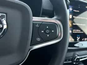 Volvo XC40 (2022) thumbnail 19