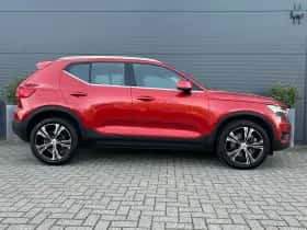 Volvo XC40 (2022) thumbnail 3