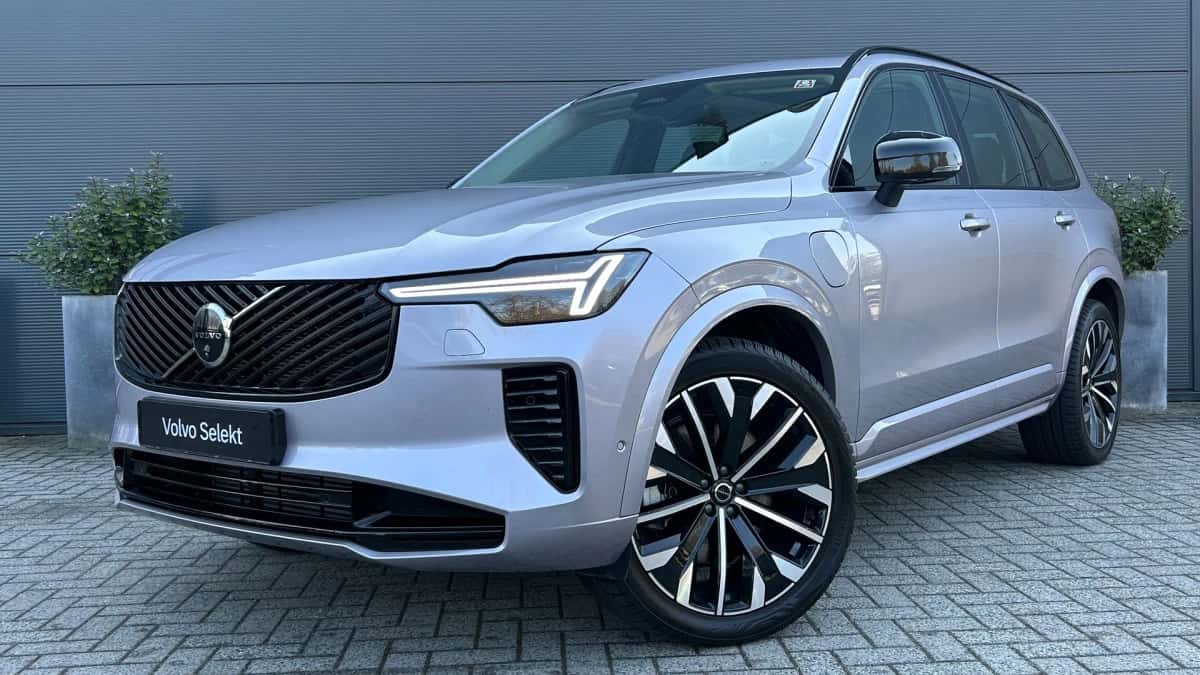 Volvo XC90 (2025) — foto 1
