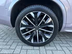 Volvo XC90 (2025) thumbnail 4