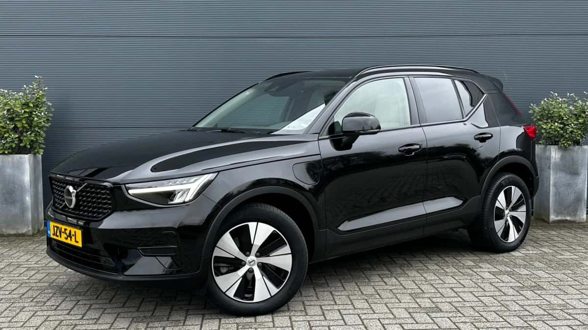 Volvo XC40 (2022) — foto 1
