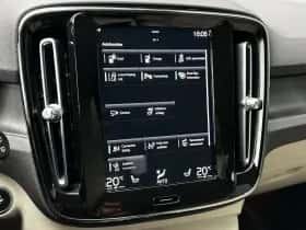 Volvo XC40 (2022) thumbnail 17