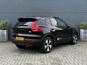 Volvo XC40 (2022) thumbnail 3
