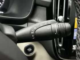Volvo XC40 (2022) thumbnail 32