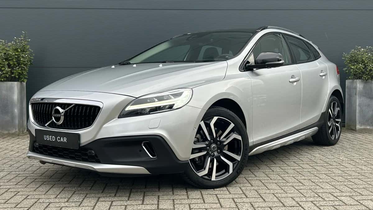 Volvo V40 (2018) — foto 1