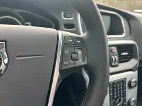 Volvo V40 (2018) thumbnail 16