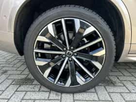 Volvo XC90 (2025) thumbnail 4