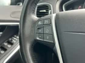 Volvo V40 (2019) thumbnail 11