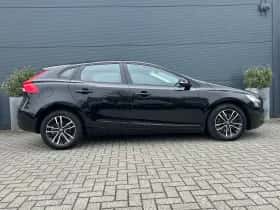 Volvo V40 (2019) thumbnail 3