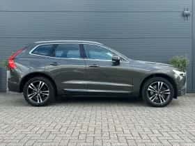 Volvo XC60 (2019) thumbnail 3